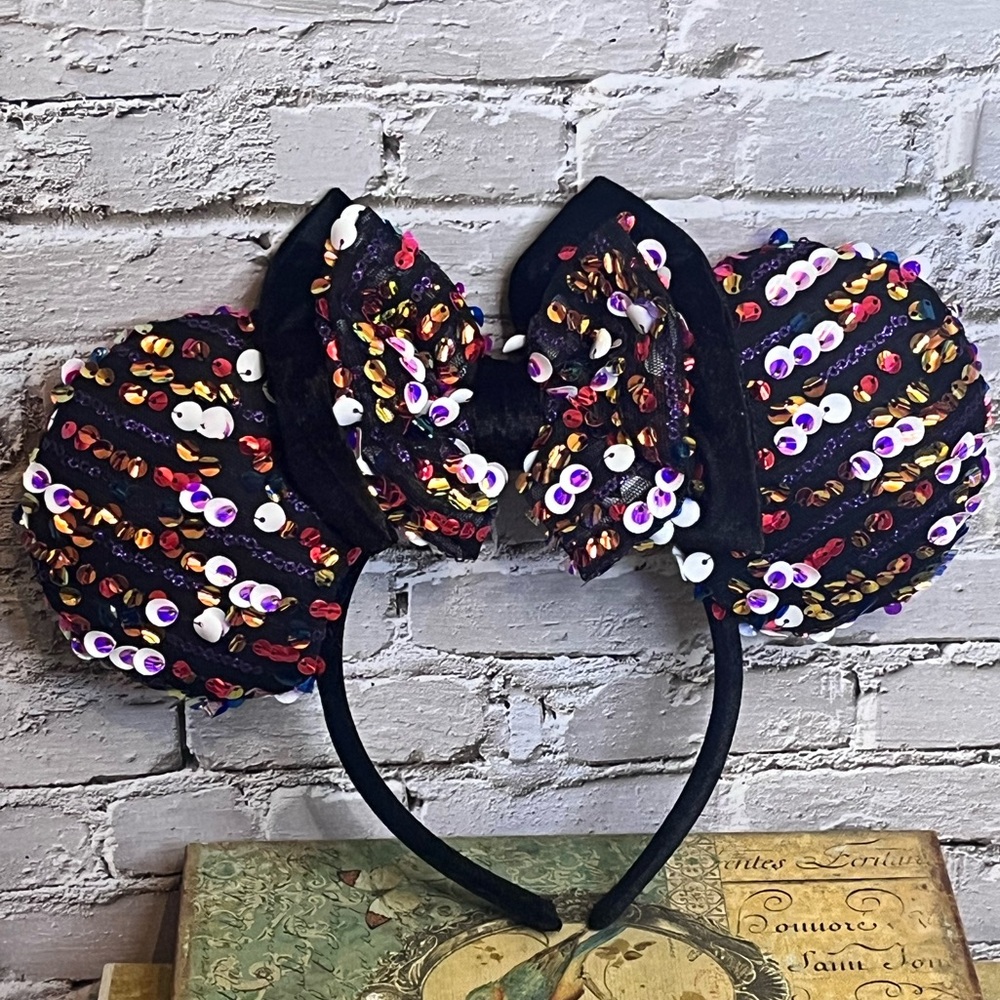 ❄️Last Chance $5❄️New Handmade Sequence Mickey/Minnie Ears
